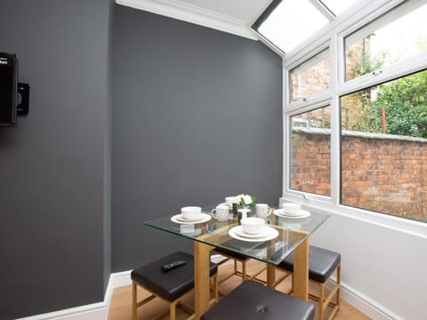 Crewe Rooms Ruskin Road Hotel in Crewe