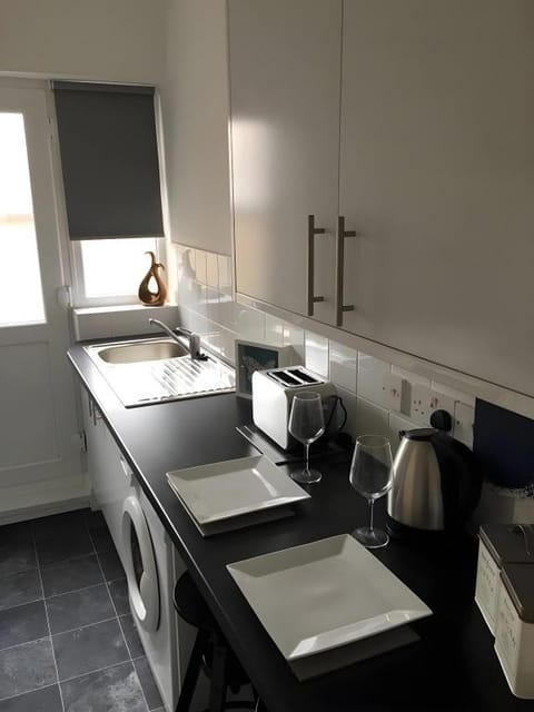 Townhouse @ Allen St - Stoke Hotel in Newcastle-under-Lyme