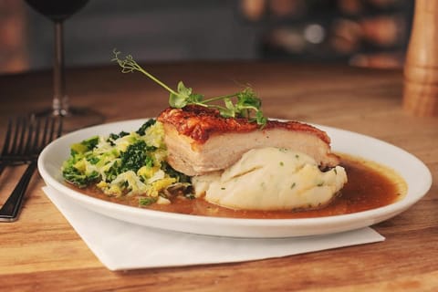 The Tavern - Steakhouse and Lodge Inn in Alnwick