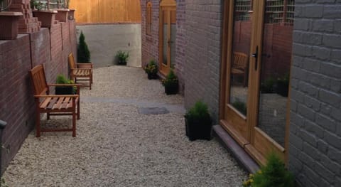 The Queens Apartment in Ludlow