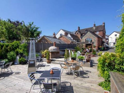 The Queens Apartment in Ludlow