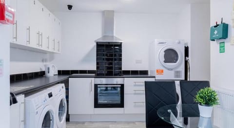 Hillcrest Studio Apartments Hotel in Cleethorpes