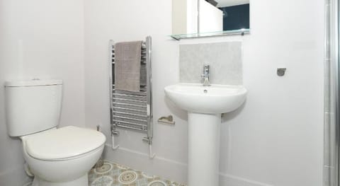 Townhouse PLUS @ London Road Stoke Bed and Breakfast in Stoke-on-Trent