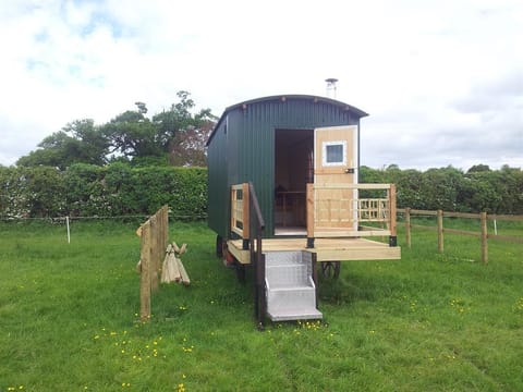 Shepherds Lodge Apartment in Wychavon District