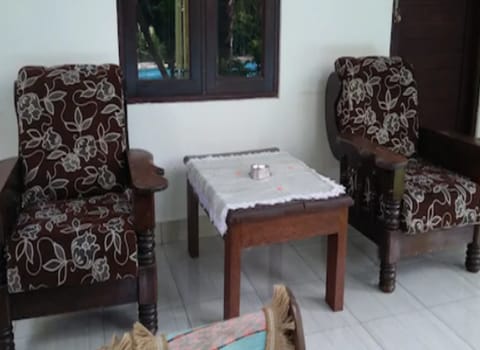 Padang Lovina Seaside Cottage Hotel in Buleleng