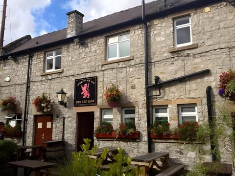 The Red Lion Hotel in Bakewell Stand E