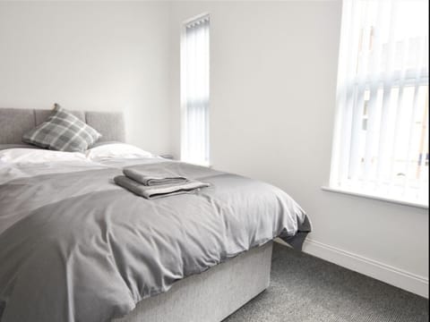 Townhouse @ 50 Birks Street Stoke Bed and Breakfast in Stoke-on-Trent