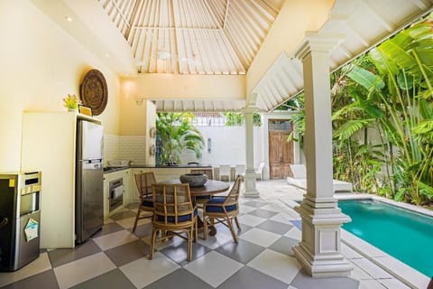 Eightyeight Villa Seminyak 2 Bedrooms Villa in Kuta