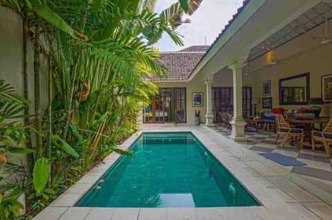 Eightyeight Villa Seminyak 2 Bedrooms Villa in Kuta