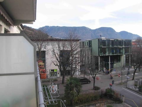 Lara's Guesthouse - Apartment Gabriel Apartment in Merano