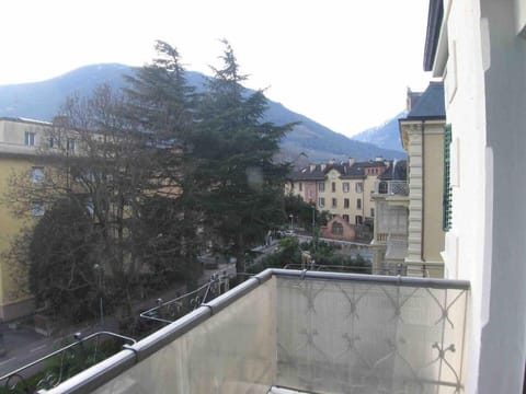 Lara's Guesthouse - Apartment Gabriel Apartment in Merano