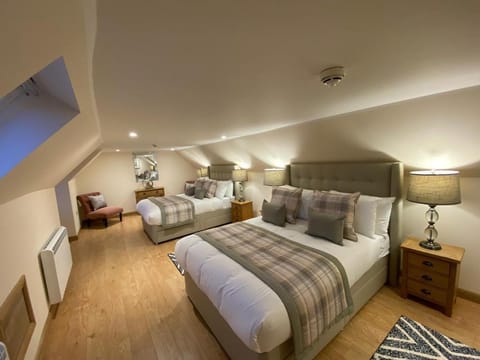 Waverley Inn Apartments Apartment in Inverness