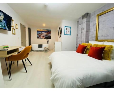 Townhouse PLUS @ Beth Street Stoke Hotel in Stoke-on-Trent