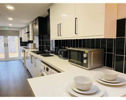 Townhouse PLUS @ Beth Street Stoke Hotel in Stoke-on-Trent