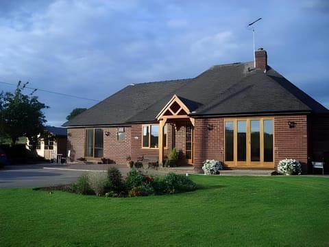 Quixhill - Denstone - Dove Meadow B & B Hotel in Staffordshire Moorlands District