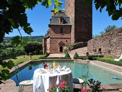 Château La Servayrie Country House in Auvergne-Rhône-Alpes