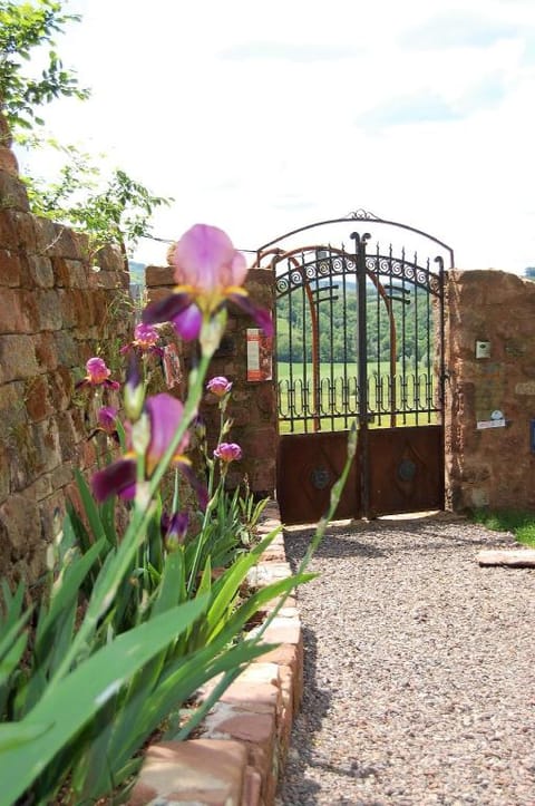 Château La Servayrie Country House in Auvergne-Rhône-Alpes