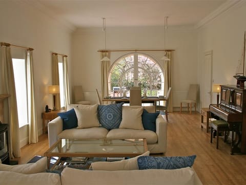 The Coach House at Stewart Hall Apartment in Scotland