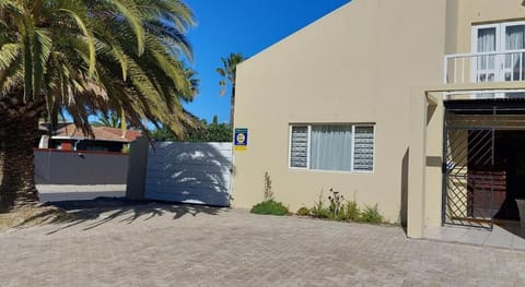 Shalom Self Catering Apartment in Cape Town