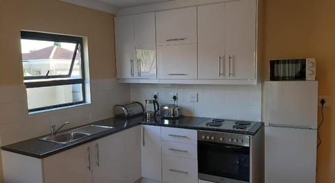 Shalom Self Catering Apartment in Cape Town