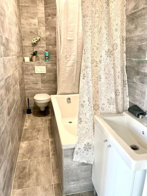 7 Carnot Apartments 7 ( 3 sleeping rooms). Apartment in Antwerp