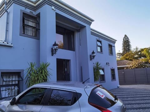 Victoria Guest Lodge Bed and Breakfast in Cape Town