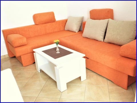 Beautiful view and clean apartment for family Apartment in Baška Voda