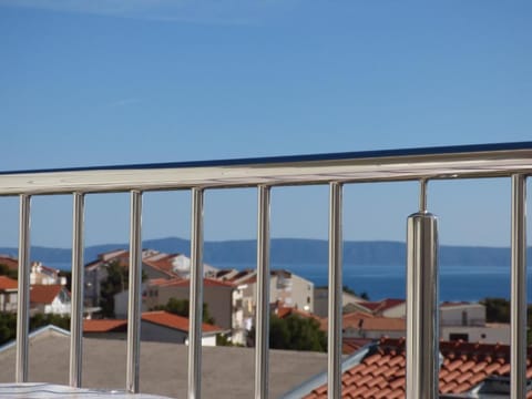 Beautiful view and clean apartment for family Apartment in Baška Voda