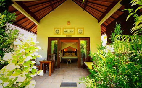 KIRANA HOMESTAY (SUNSHINE BUNGALOW) Vacation rental in Abang