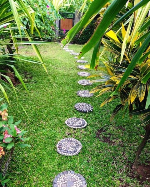 KIRANA HOMESTAY (LEAF BUNGALOW) Vacation rental in Abang