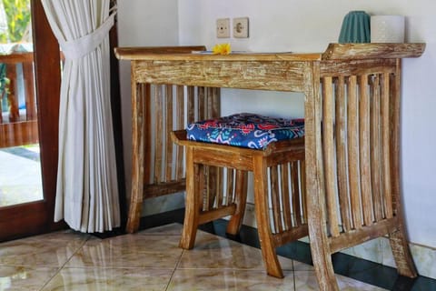 KIRANA HOMESTAY (BREEZE BUNGALOW) Vacation rental in Abang