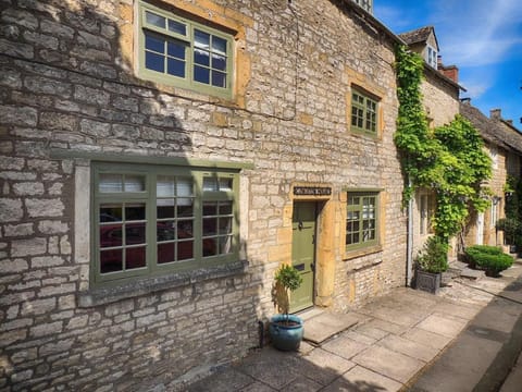 Coniston House Vacation rental in Stow-on-the-Wold