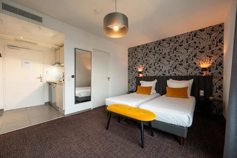 Nemea Appart Hotel Europe Velizy Villacoublay Apartment hotel in Île-de-France