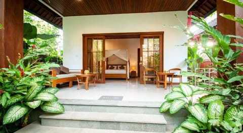 Flamboyant Villa Ubud Hotel in Sukawati