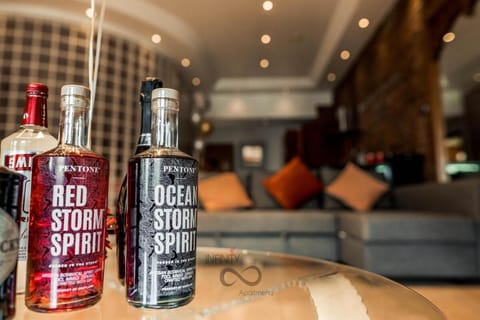 The Famous Floor Sleeps 26 and Group Acc Sleeps30 Apartment in Liverpool