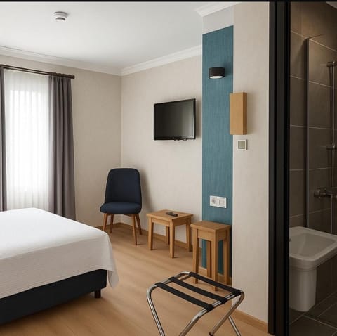 Red Green Hotel in Izmir