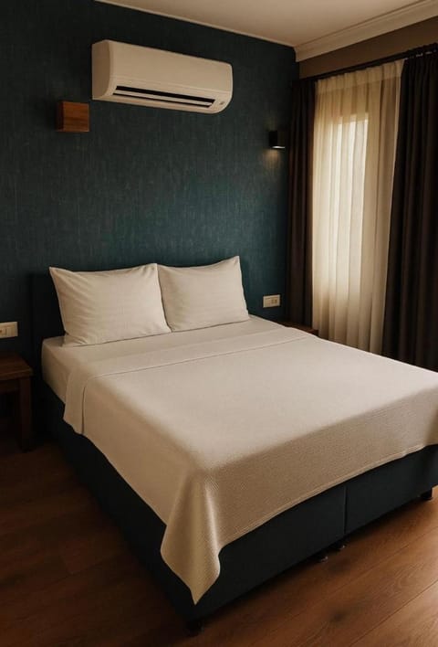 Red Green Hotel in Izmir