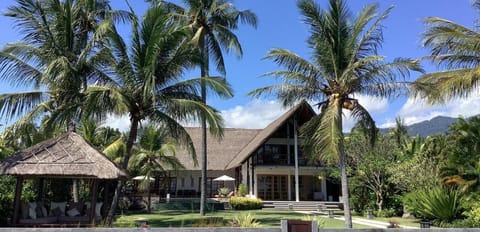 Villa Sungai Raja direct aan het strand van Bali Villa in Bali