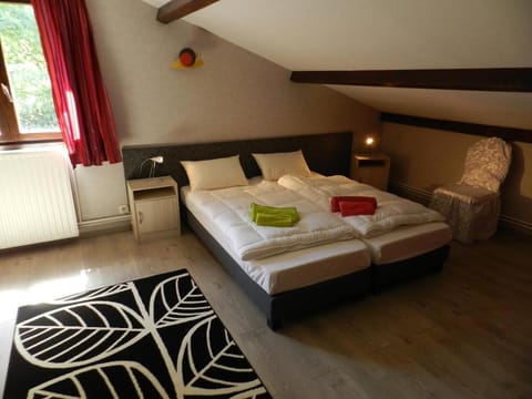 GITE du DOMAINE des PIERRES DOREES Vacation rental in Auvergne-Rhône-Alpes