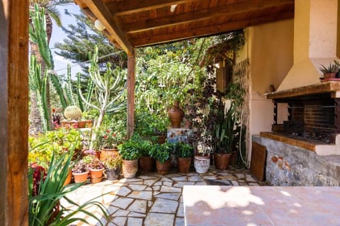 Effie Beach Front Apartment with Pool Apartment in Crete