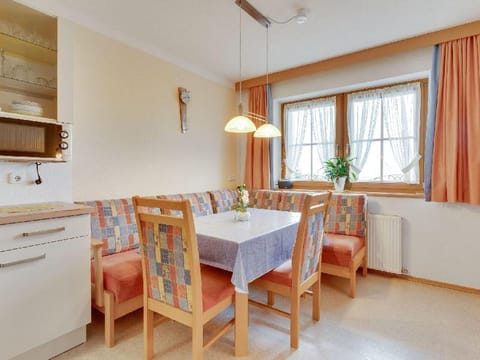 Apartment in Hainzenberg near Ski Lift Apartment in Zell am Ziller