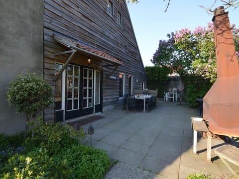 Farmhouse in Nieuwleusen near Lake and Nature Vacation rental in Zeeland, Netherlands