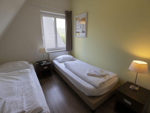 Cozy Eifel Escape with Pool Villa in Heimbach