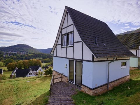 Cozy Eifel Escape with Pool Villa in Heimbach
