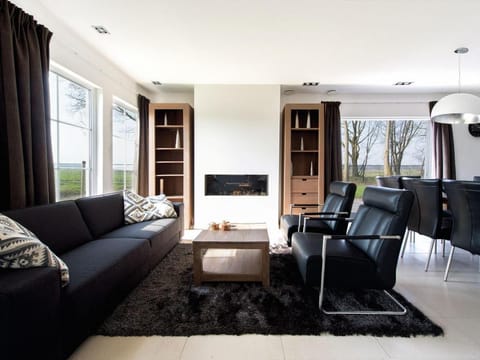 Villa in Parc de Kievit with Garden  Fireplace Vacation rental in North Brabant (province)