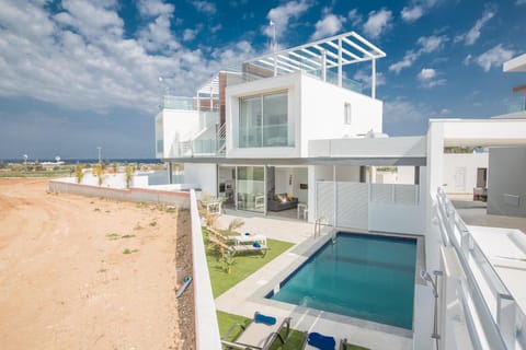 Villa Prol23, New and Modern 2bdr Protaras Villa with Pool, Close to the Beach Hotel in Protaras