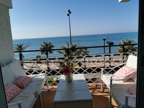 Paseo Maritimo-Apartment in Fuengirola by Rafleys Apartment in Fuengirola