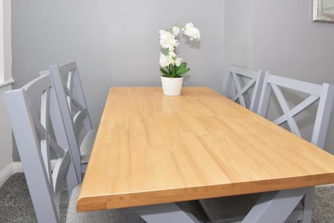 Townhouse @ 86 Brooklyn Street Crewe Vacation rental in Crewe