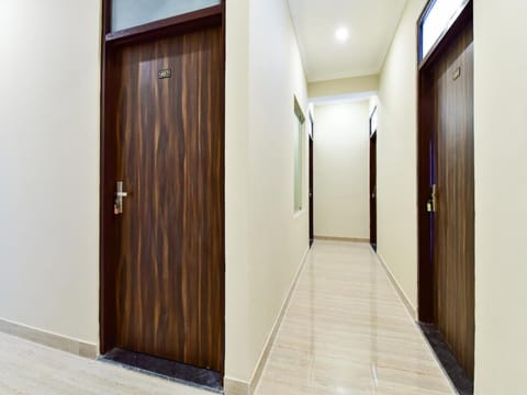 Townhouse Sanganer Railway Station Formerly Hotel Skyview Hotel in Jaipur