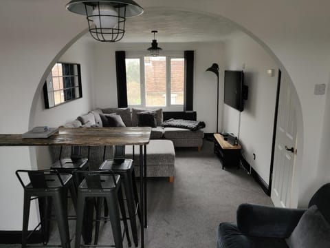 Riverside Park Penthouse Apartment In St Neots Apartment in Huntingdonshire District